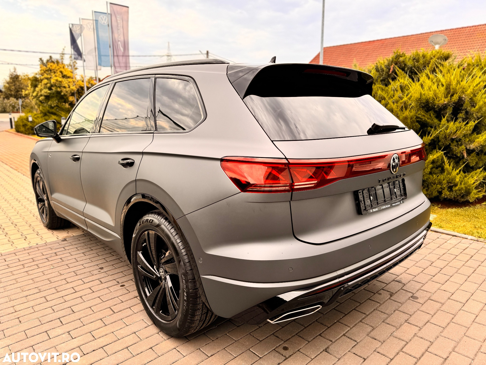 Volkswagen Touareg V6 TDI 4MOTION R-Line - 11