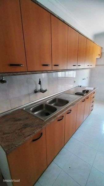 Apartamento T2 para Arrendar nas Paivas, Amora - Seixal - Grande imagem: 2/12