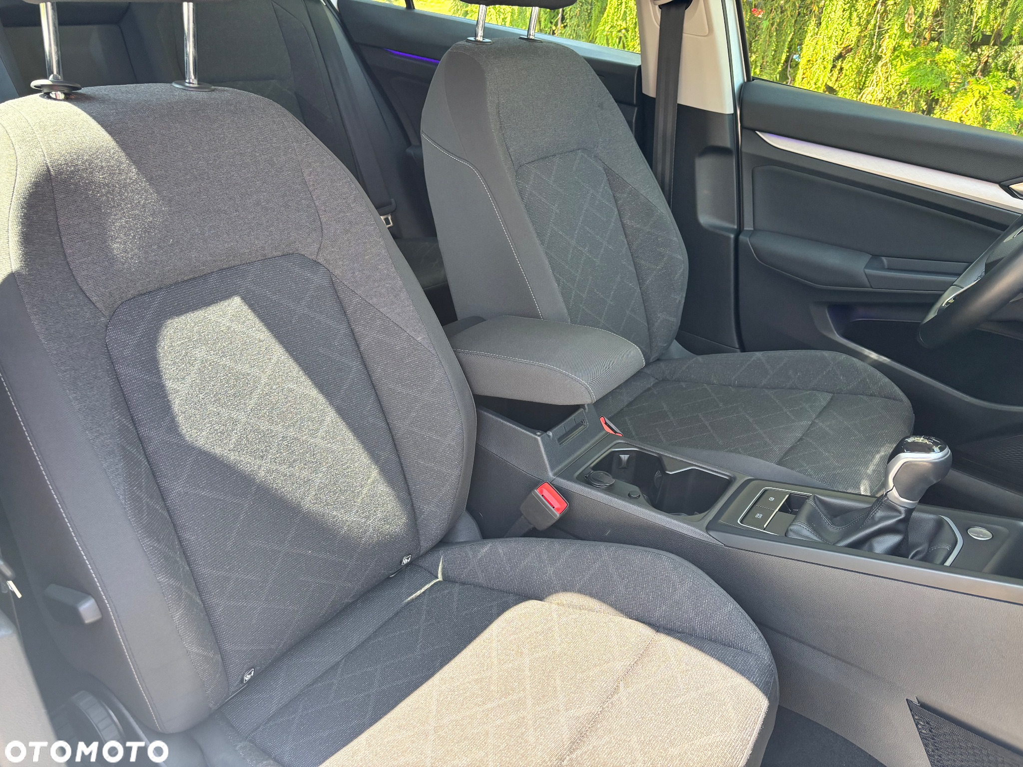 Volkswagen Golf VIII 1.5 TSI EVO Life - 18