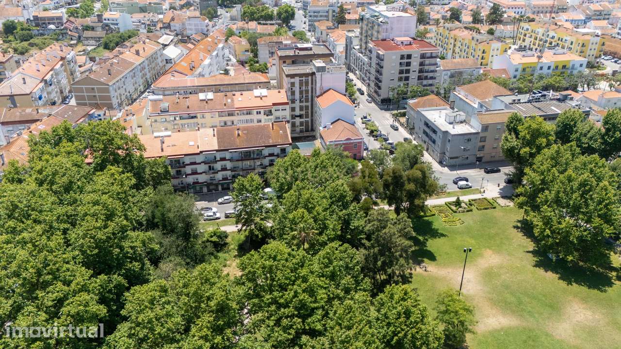 Apartamento T3 no Montijo com 154m² e vista para o Parque Municipal - Grande imagem: 2/33