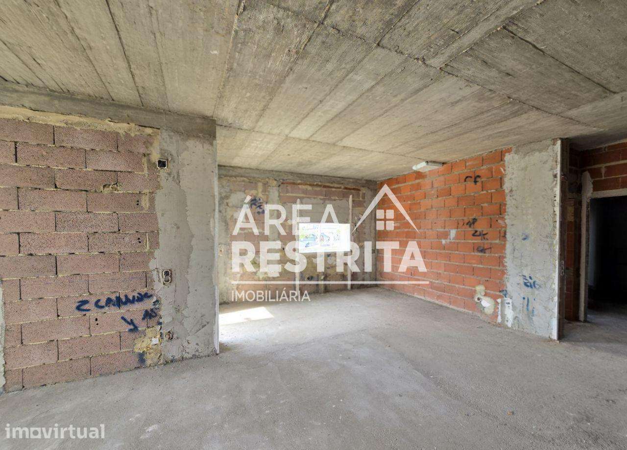 Moradia Premium T4 de Gaveto no Pinhal General, Fernão Ferro - Grande imagem: 3/36
