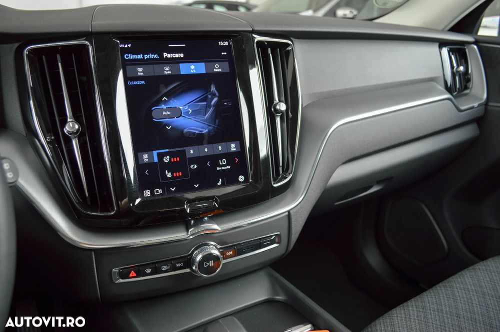 Volvo XC 60 T6 AWD Ultra Black Edition - 27