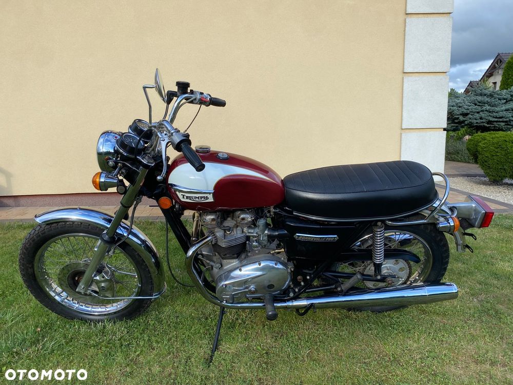 Triumph Bonneville - 5
