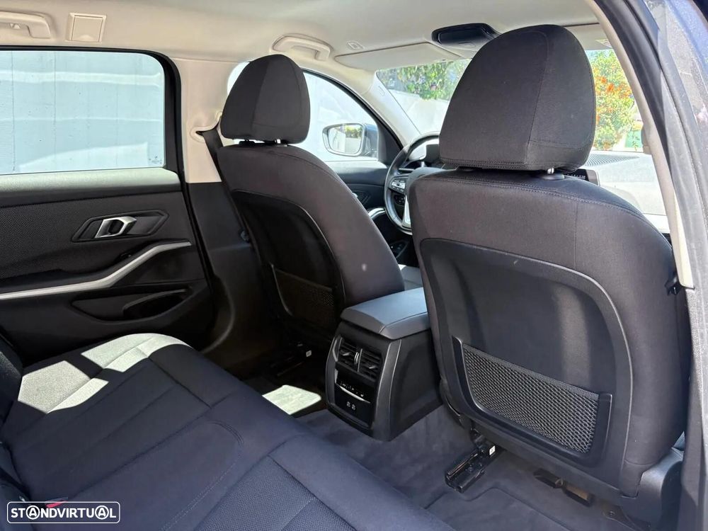 BMW 330 e Corporate Edition Auto - 59