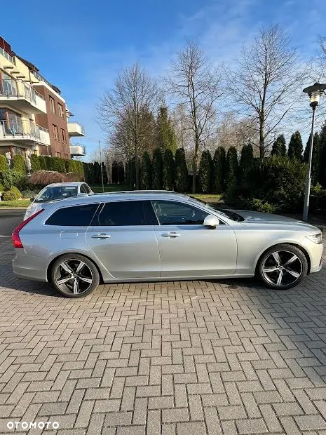Volvo V90 D4 R-Design - 3