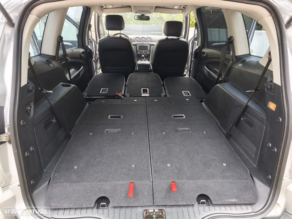 Ford S-Max 2.0 TDCi Titanium 7L - 22