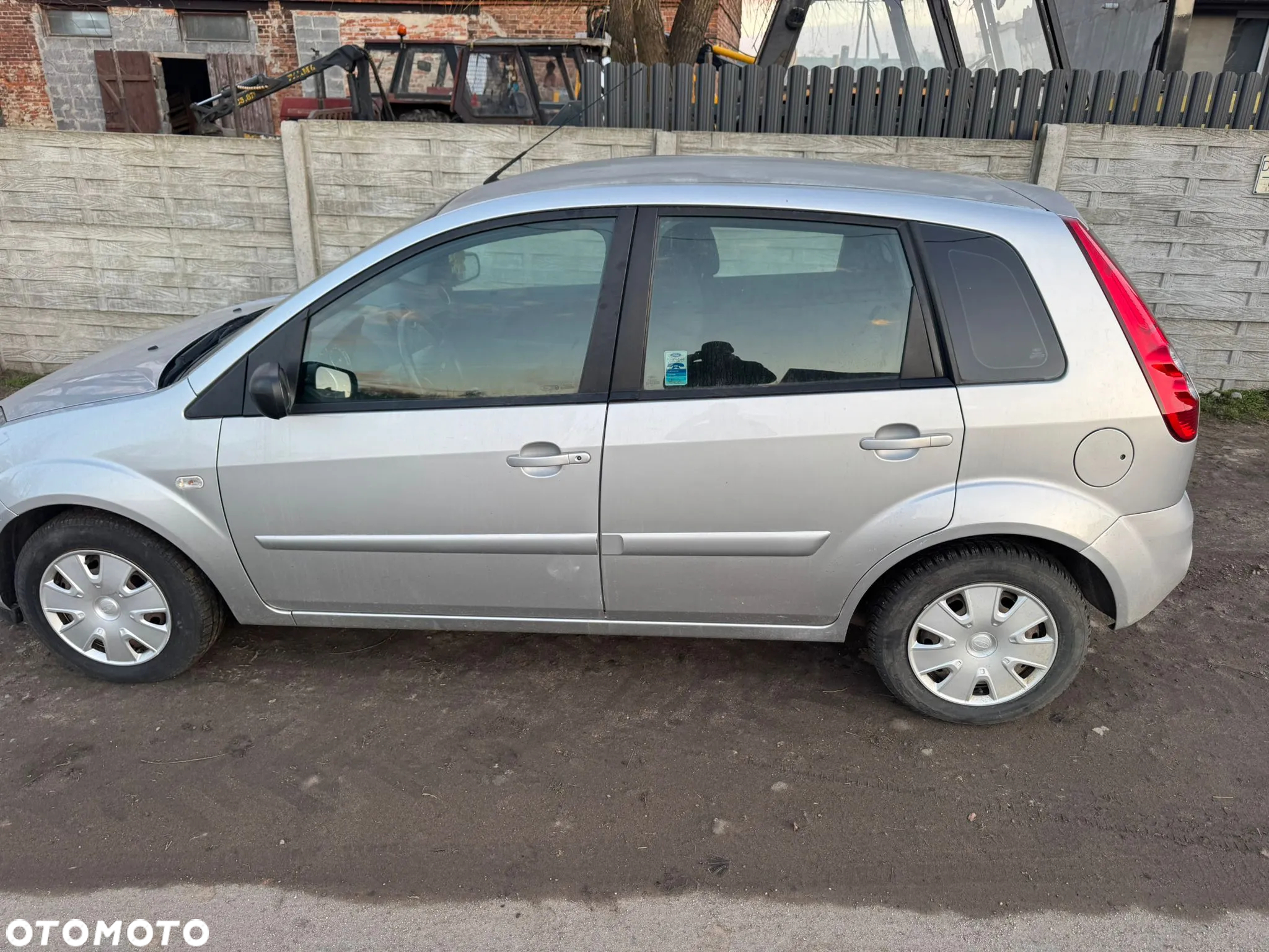 Ford Fiesta 1.3 Ambiente - 3