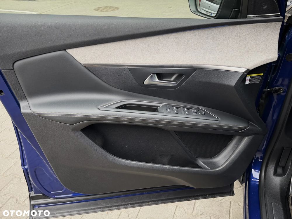 Peugeot 3008 1.6 PureTech Hybrid4 PHEV GT Pack S&S EAT8 - 11