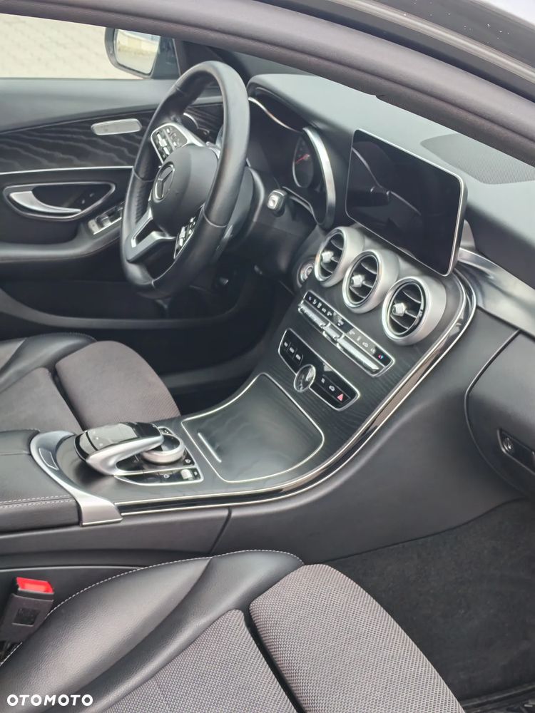 Mercedes-Benz Klasa C 220 d 9G-TRONIC Night Edition - 22