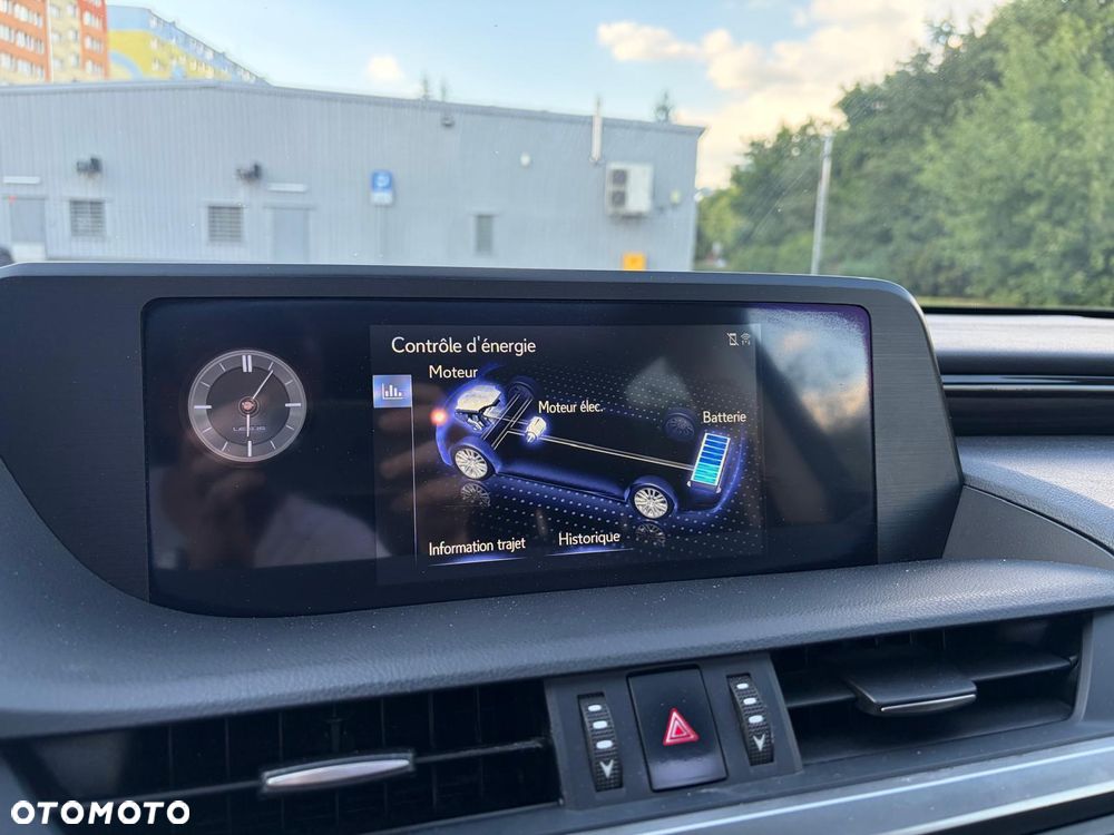Lexus ES 300h Prestige - 26