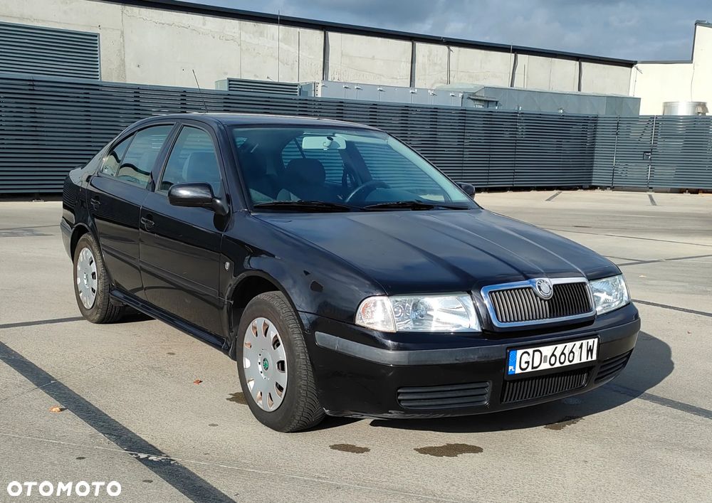 Skoda Octavia 1.6 Tour - 1