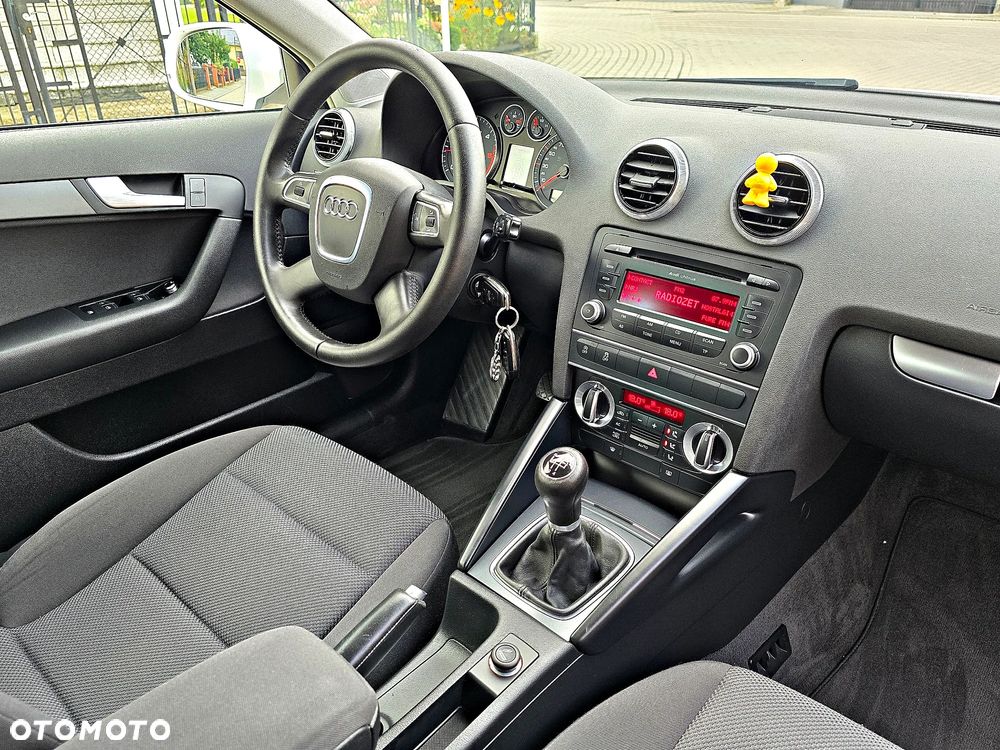 Audi A3 Sportback 1.6 TDI Attraction - 6