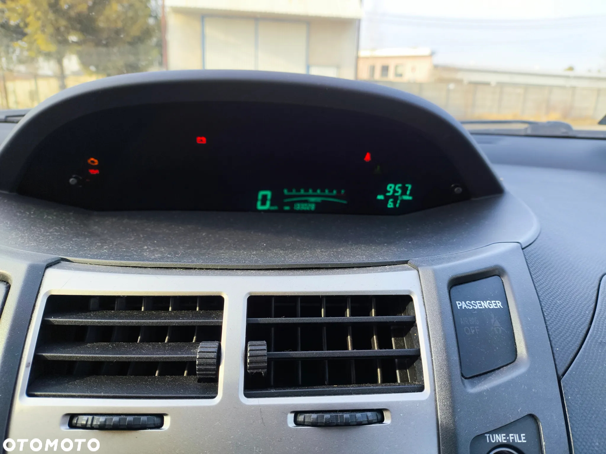 Toyota Yaris 1.0 Terra Start - 7