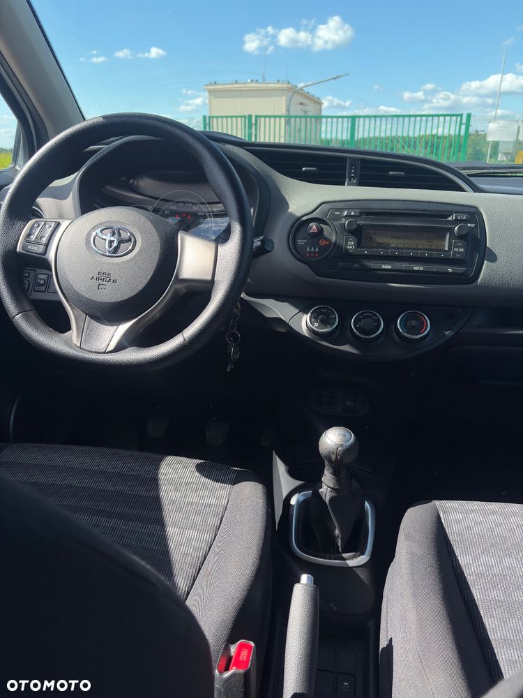 Toyota Yaris - 24