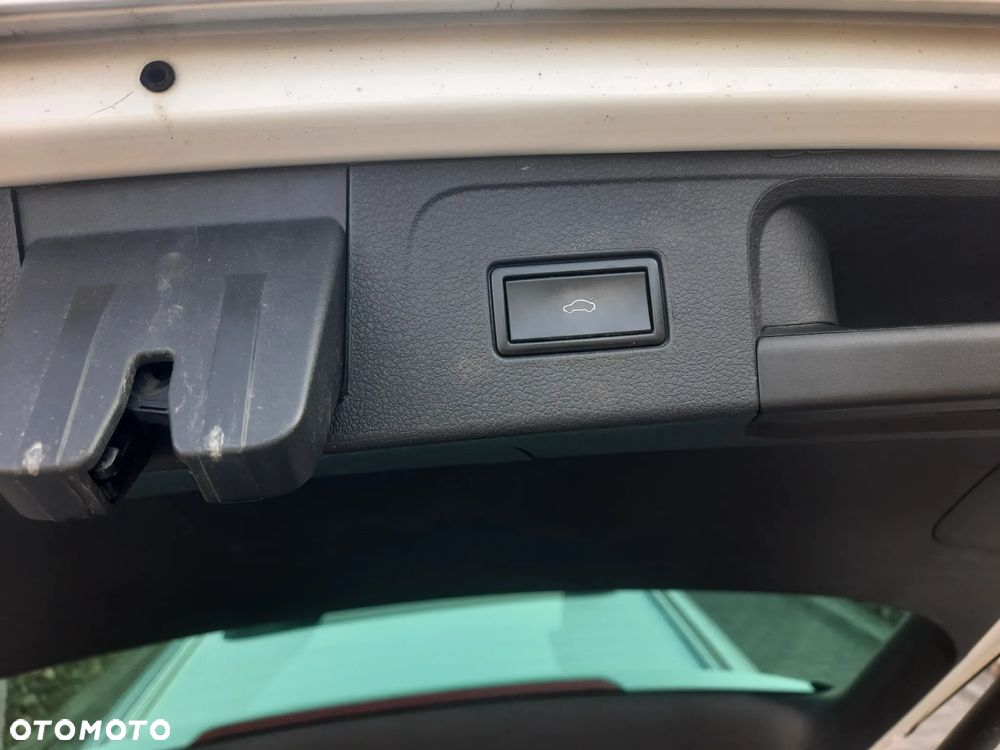 Volkswagen Passat - 9