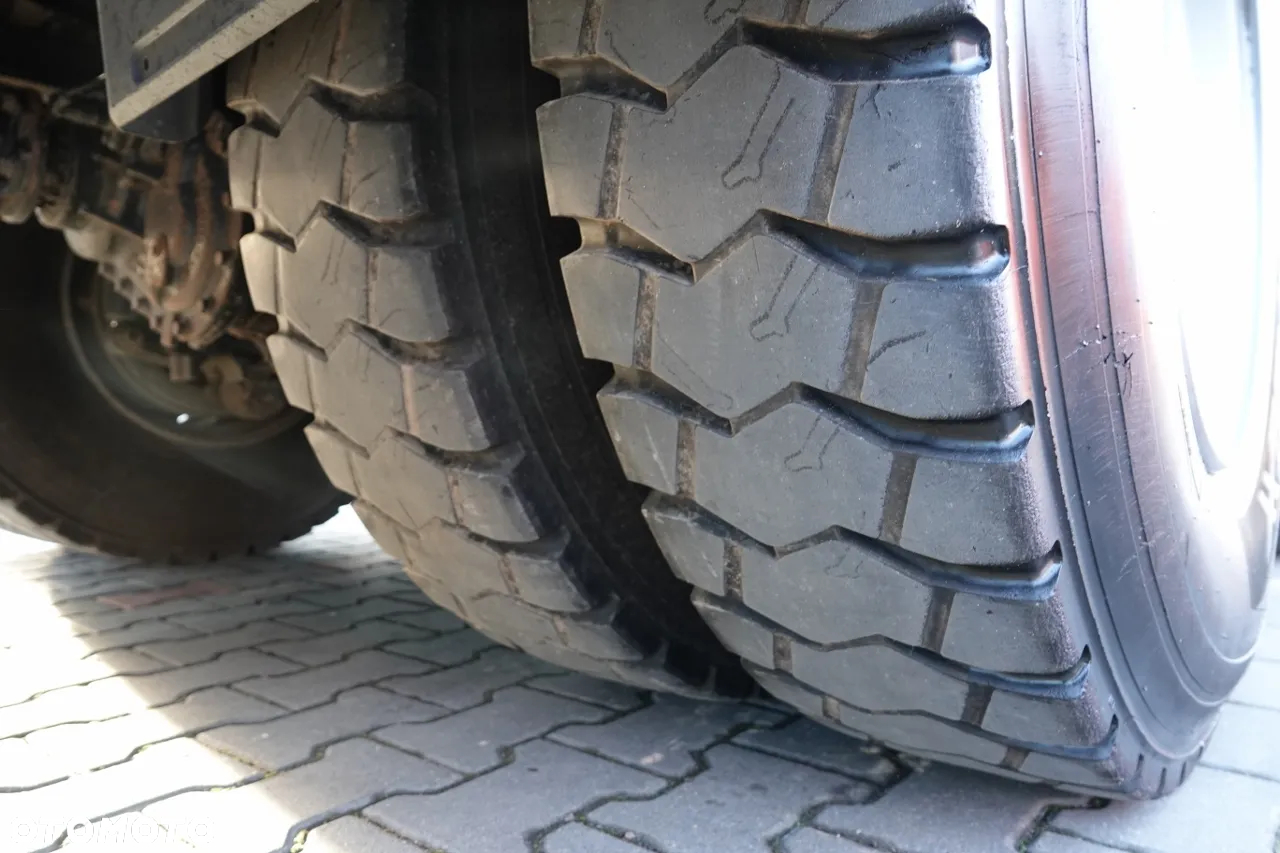 MAN TGS 33.360 / 6x4 / WYWROTKA TYLNOZSYPOWA 5,8 M + HDS HIAB XS 122 / STEROWANIE RADIOWE / HDS ZA KABINĄ / EURO 5 / MANUAL - 23