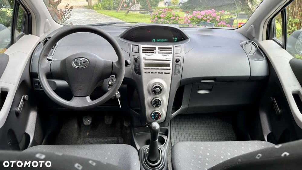 Toyota Yaris - 6