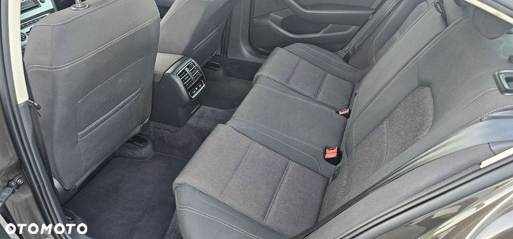 Volkswagen Passat 2.0 TDI BMT Comfortline - 13
