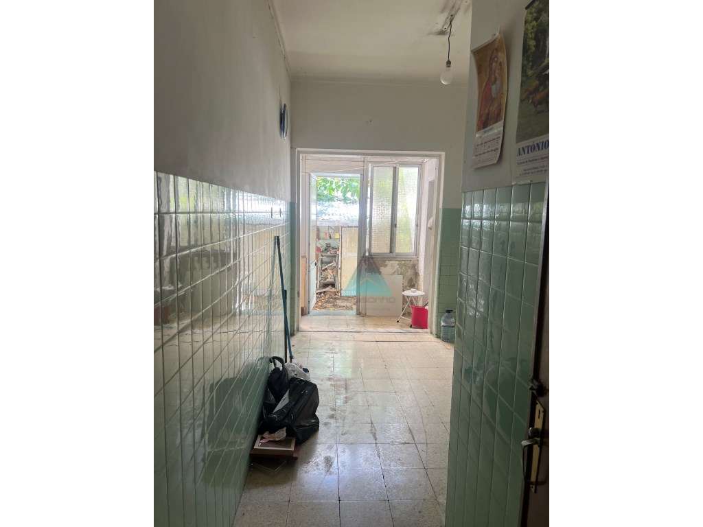 Apartamento T1 + 1 com logradouro de 35,40m2 Laranjeiro - Grande imagem: 5/21