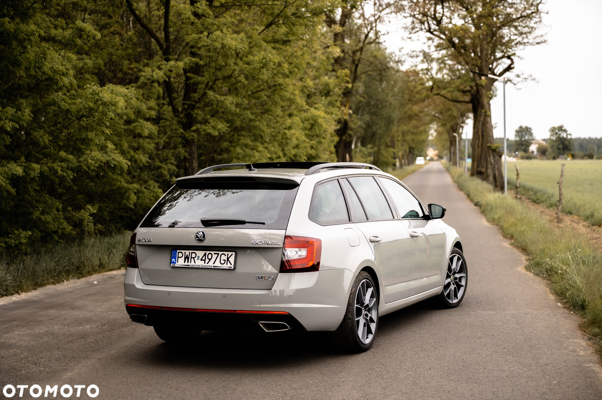 Skoda Octavia 2.0 TDI DSG RS - 9