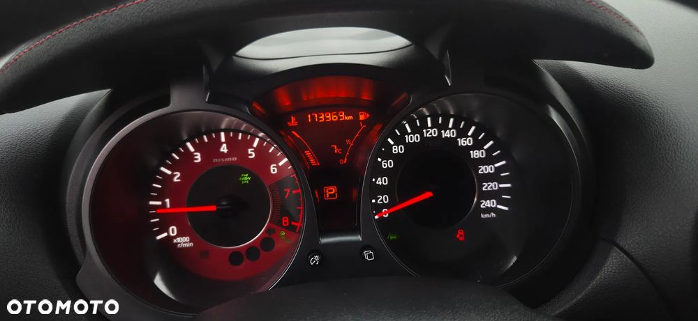 Nissan Juke 1.6 DIG-T Nismo RS 4WD Xtronic - 24