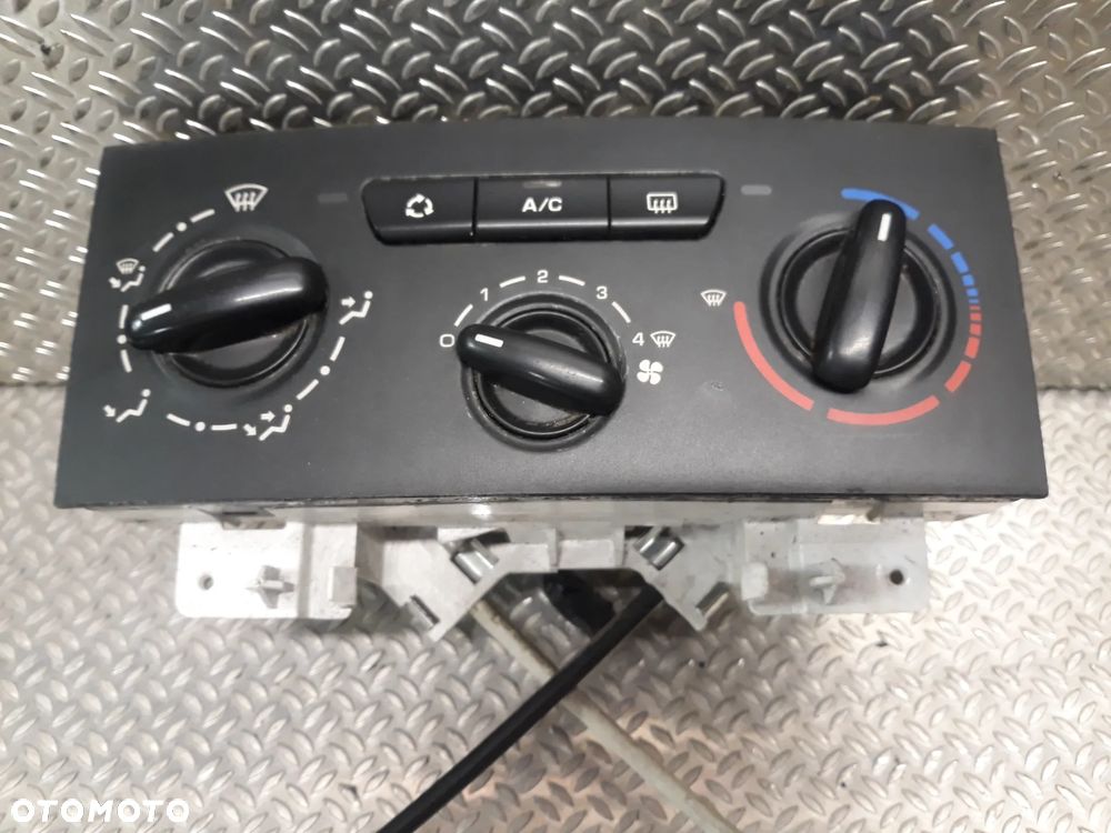 PANEL KLIMATYZACJI CITROEN JUMPY II 1,6 HDI  140015338A - 2