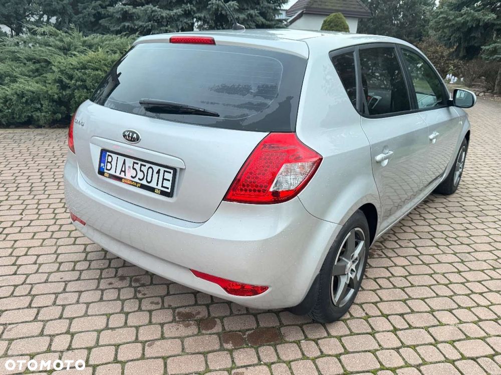 Kia Ceed - 26