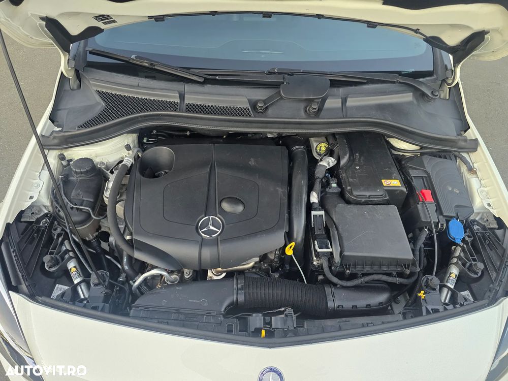 Mercedes-Benz B - 12