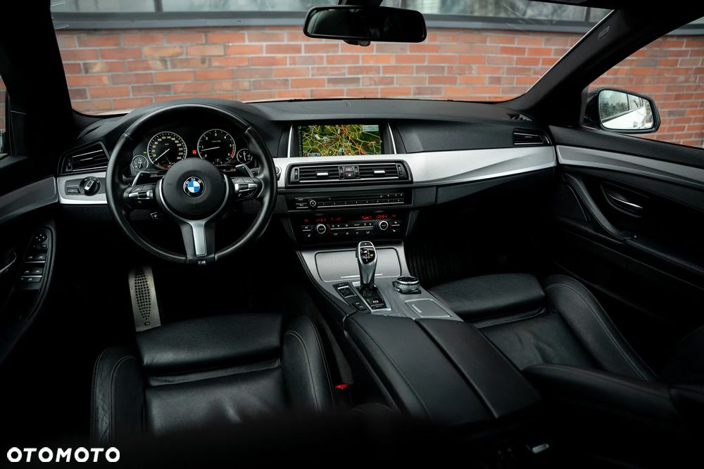 BMW Seria 5 M550d xDrive Sport-Aut - 26