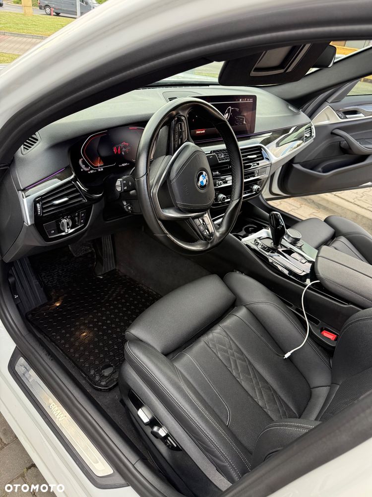 BMW Seria 5 530i GPF Luxury Line - 22