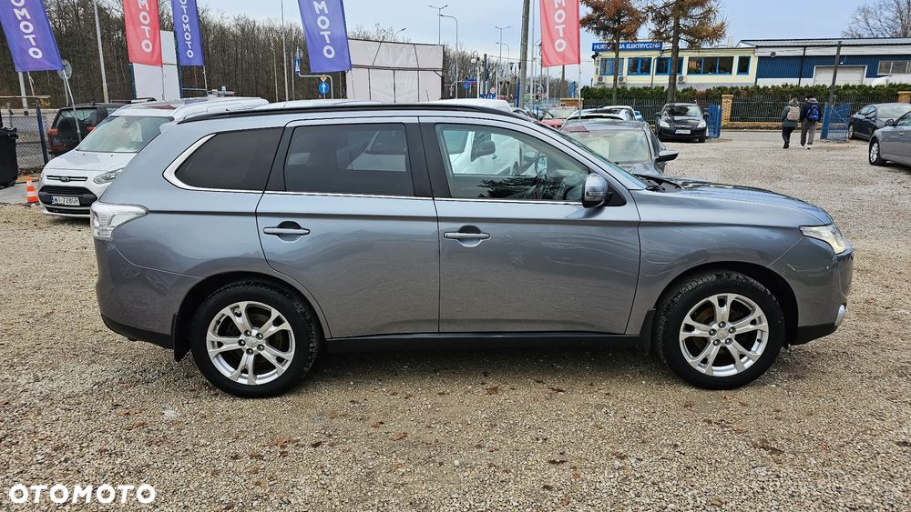 Mitsubishi Outlander 2.2 DID Intense + - 6