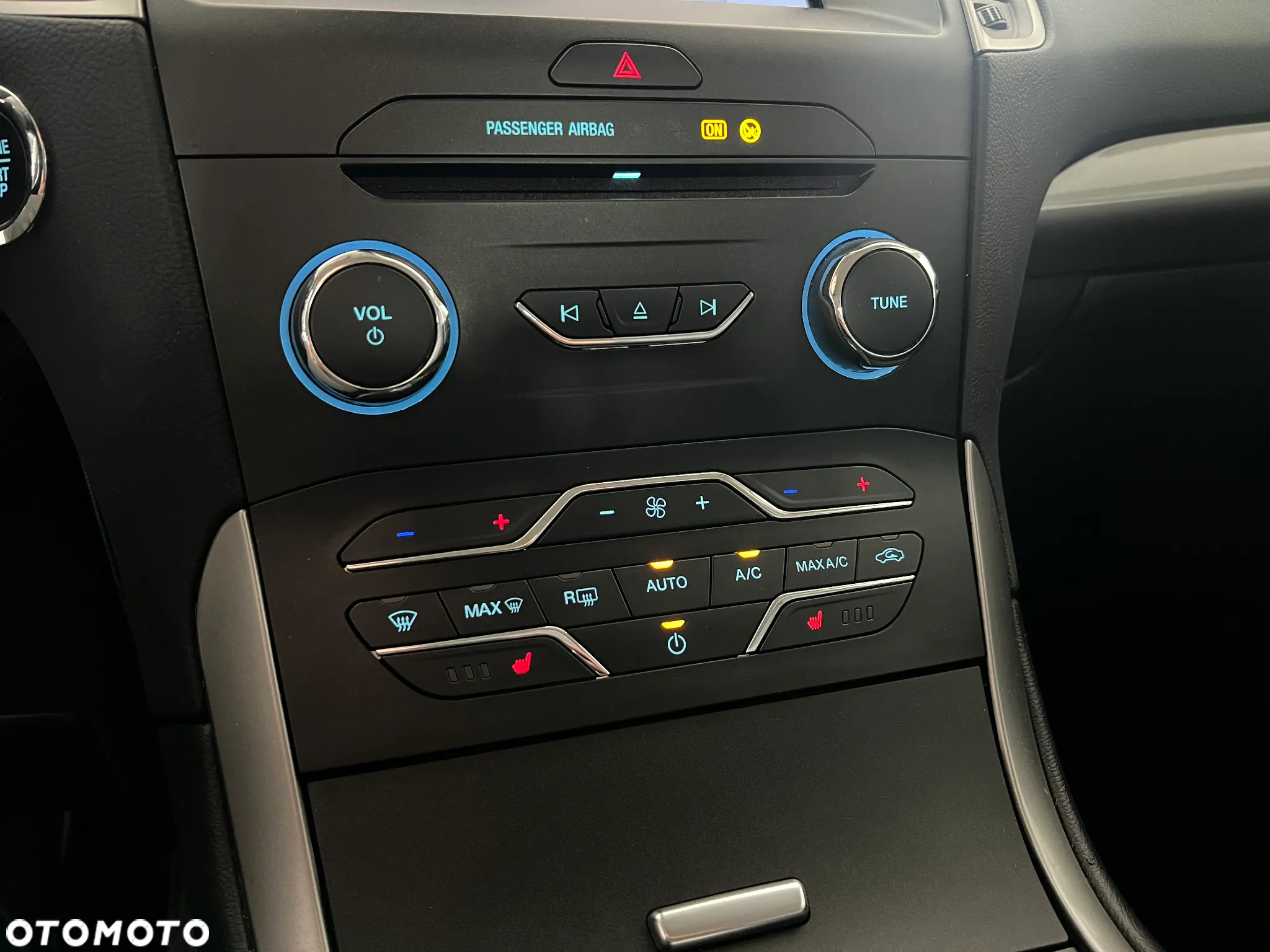 Ford S-Max 2.0 EcoBlue Titanium - 32