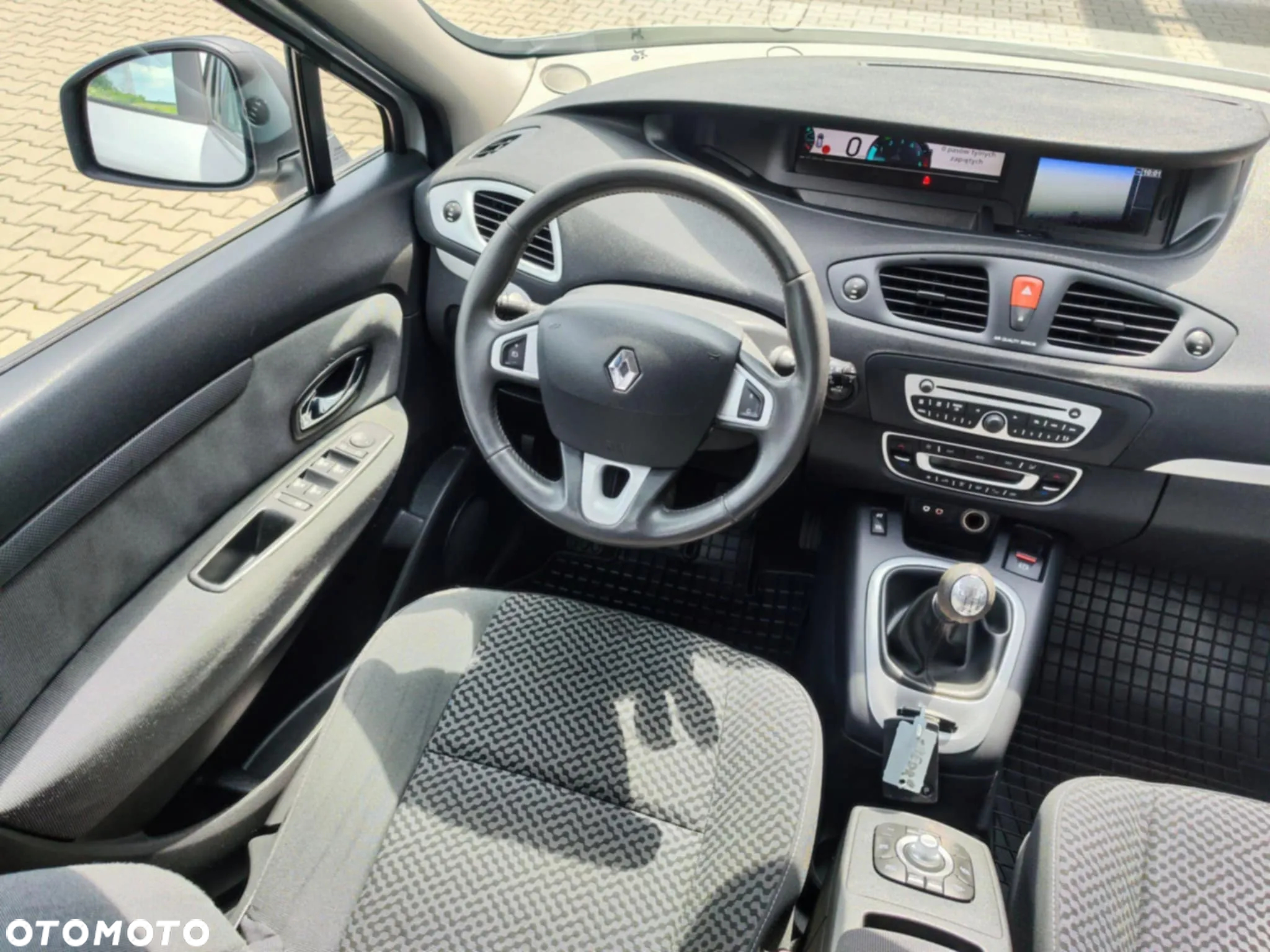Renault Scenic 1.5 dCi Dynamique - 22