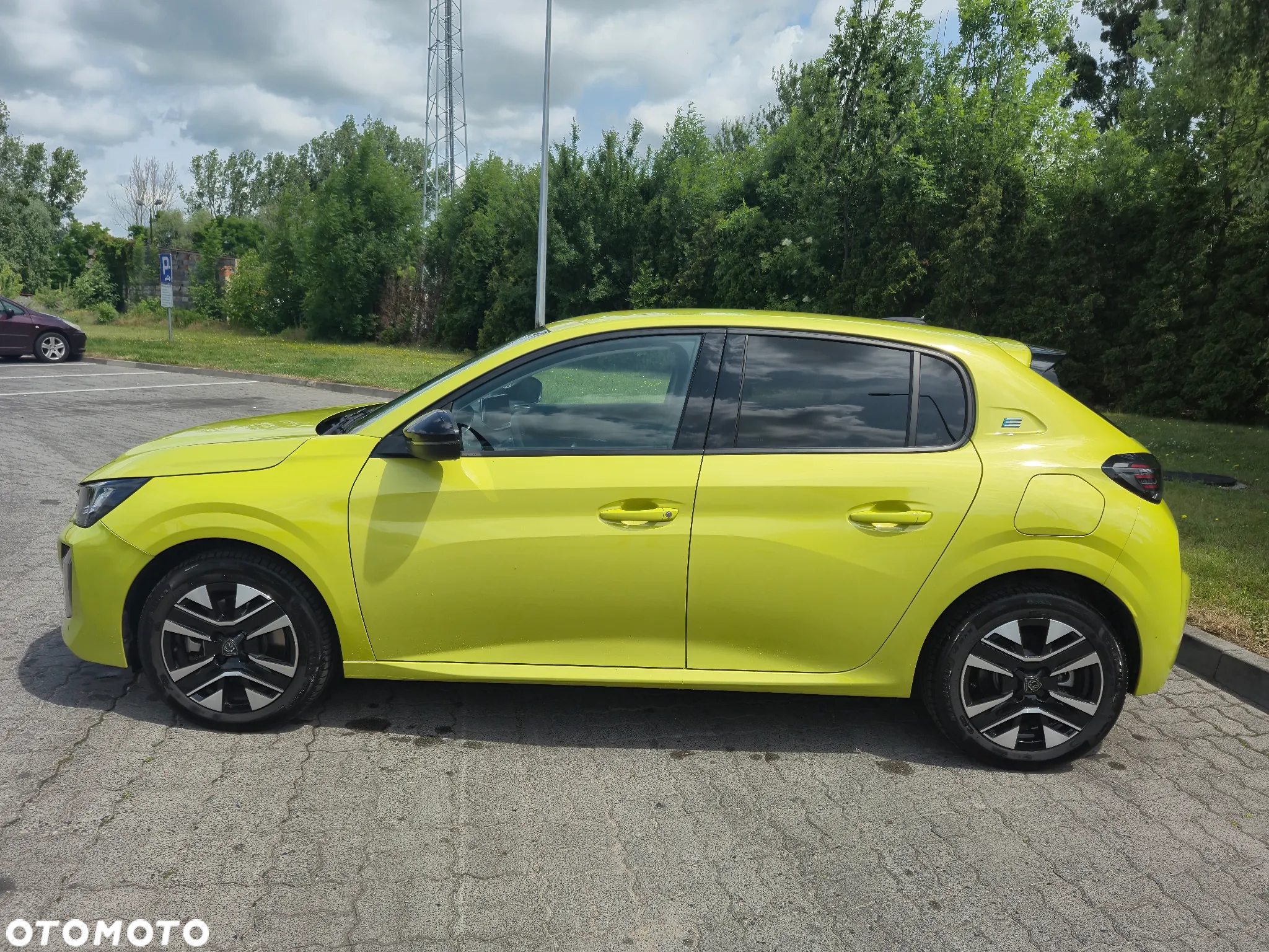 Peugeot 208 e-208 46.3kWh Allure - 14
