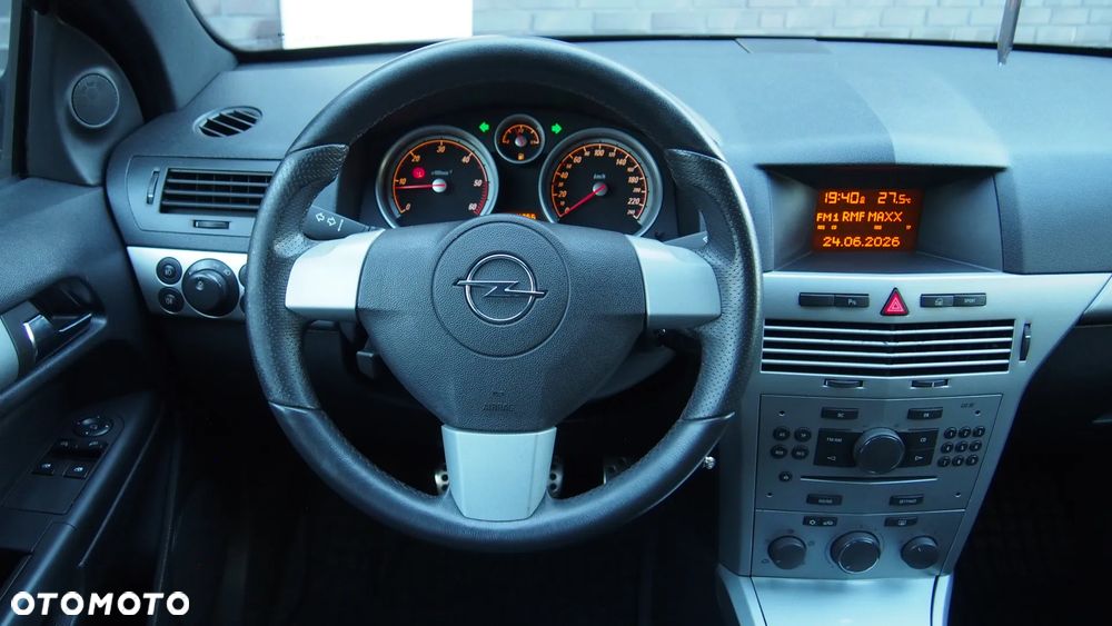 Opel Astra 1.9 CDTI Sport - 27