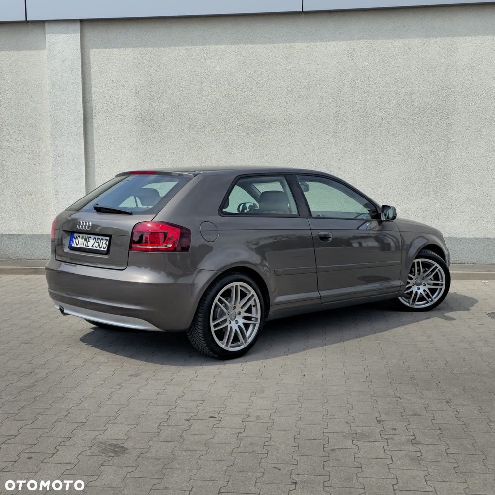 Audi A3 3-drzwiowe 1.6 TDI S line Sportpaket - 3