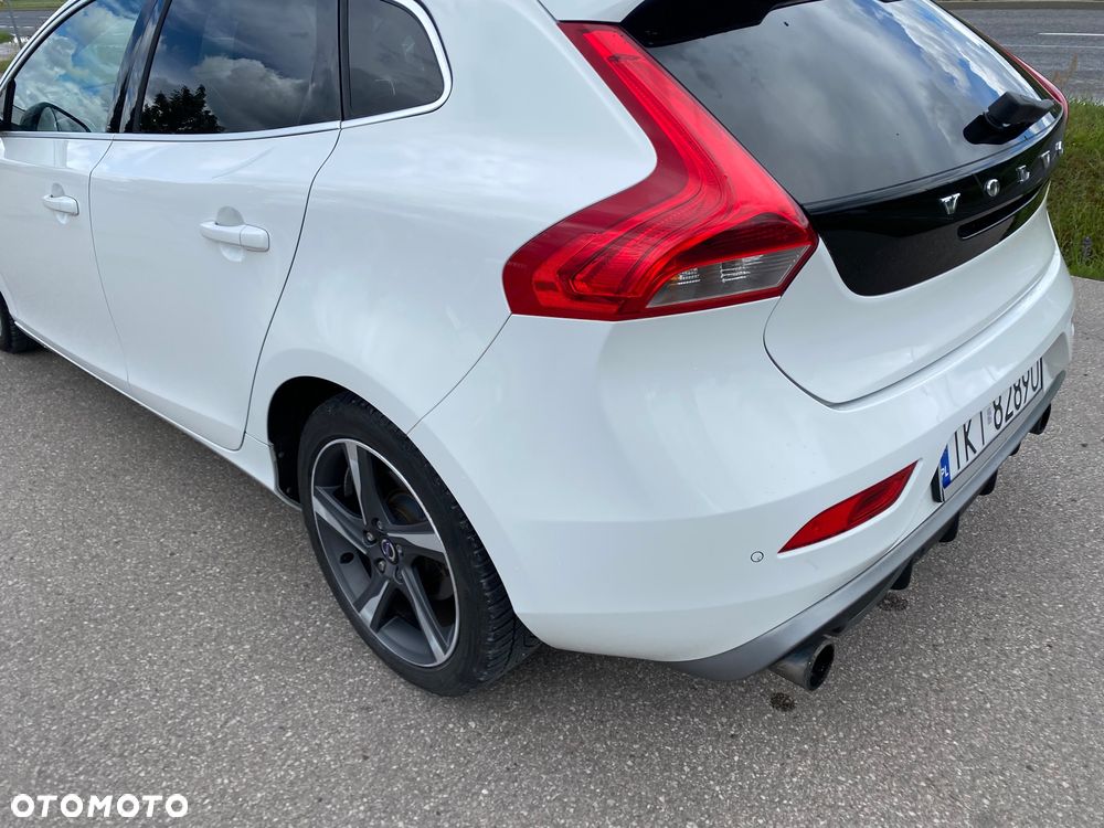 Volvo V40 D2 R Design - 36