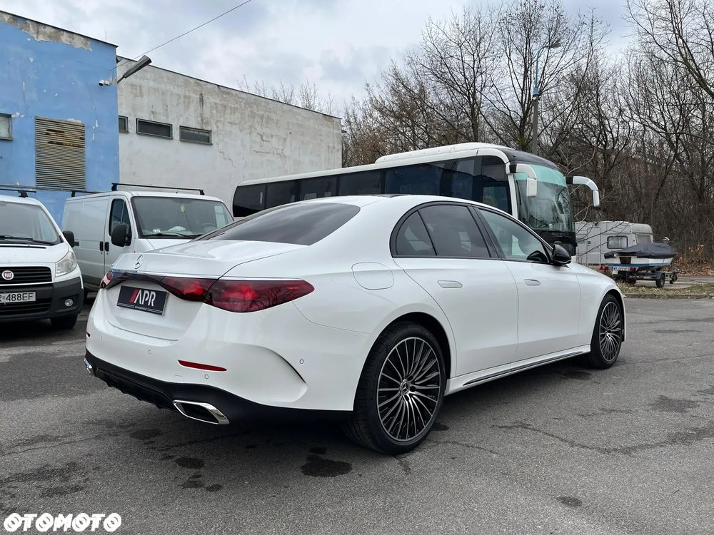 Mercedes-Benz Klasa E 200 9G-TRONIC AMG Line - 5