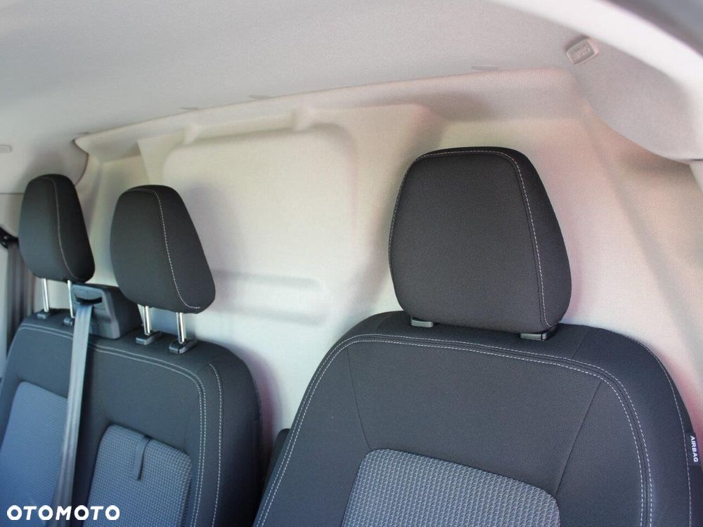 Volkswagen Transporter - 11