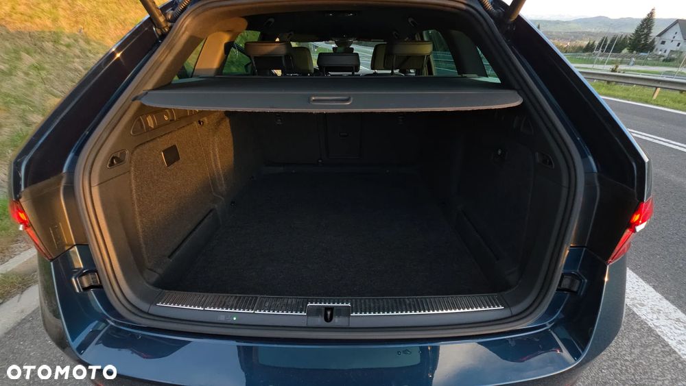 Skoda Superb 2.0 TDI DSG L&K - 33