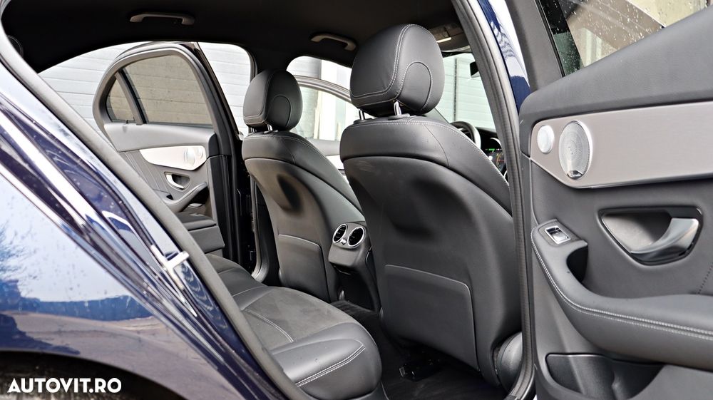 Mercedes-Benz C 300 e 9G-TRONIC AMG Line - 8