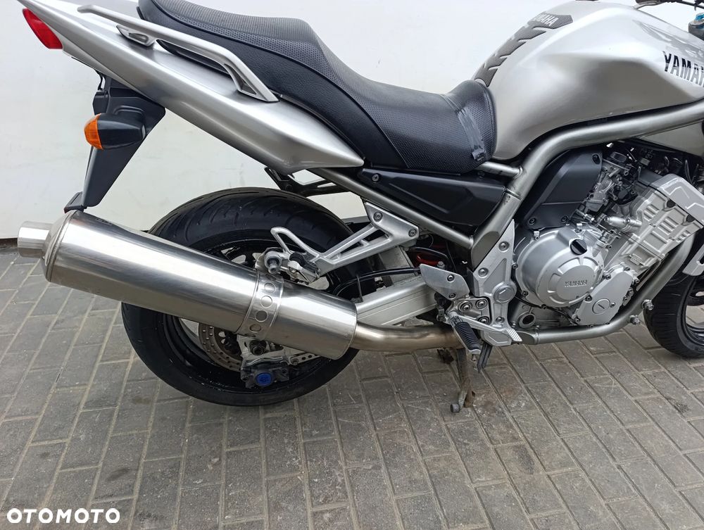 Yamaha FZS - 20