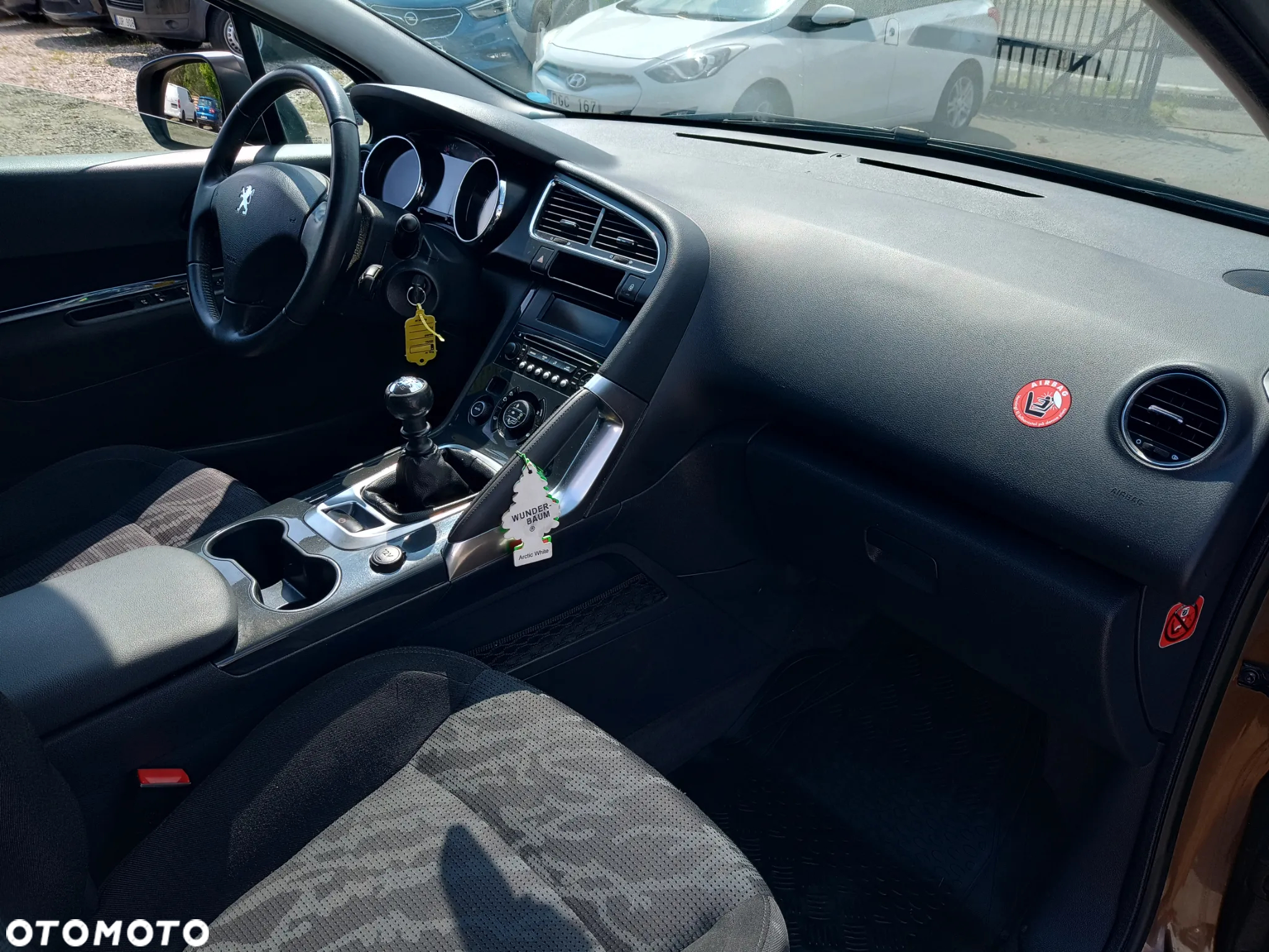 Peugeot 3008 1.6 HDi Active - 16