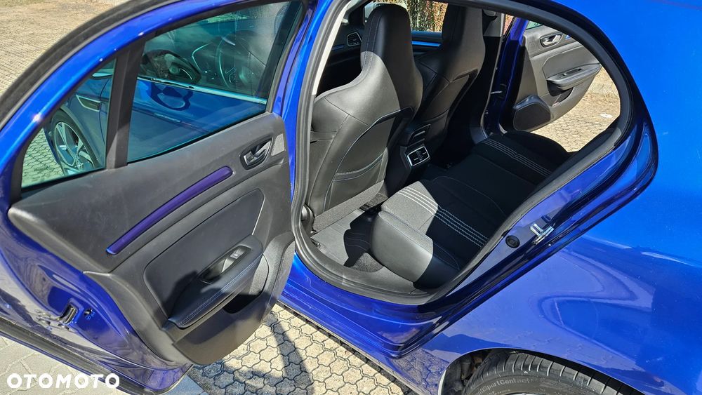 Renault Megane ENERGY TCe 205 EDC GT - 24