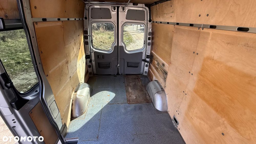 Mercedes-Benz Sprinter - 8