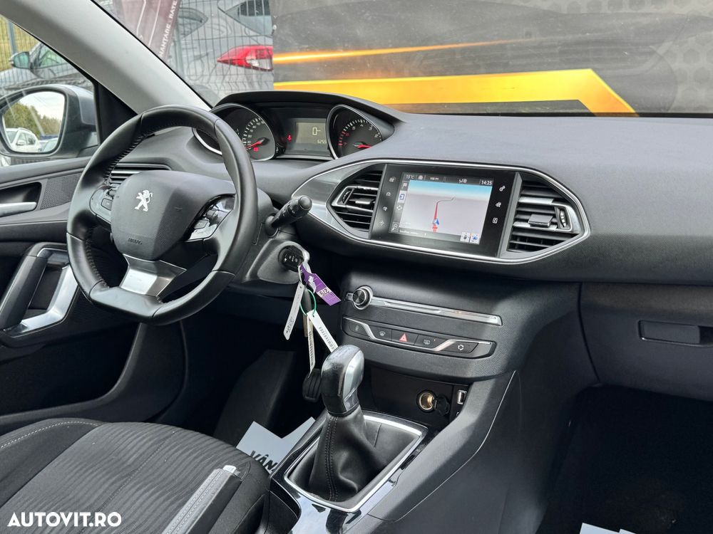 Peugeot 308 1.2 L PureTech Active - 22