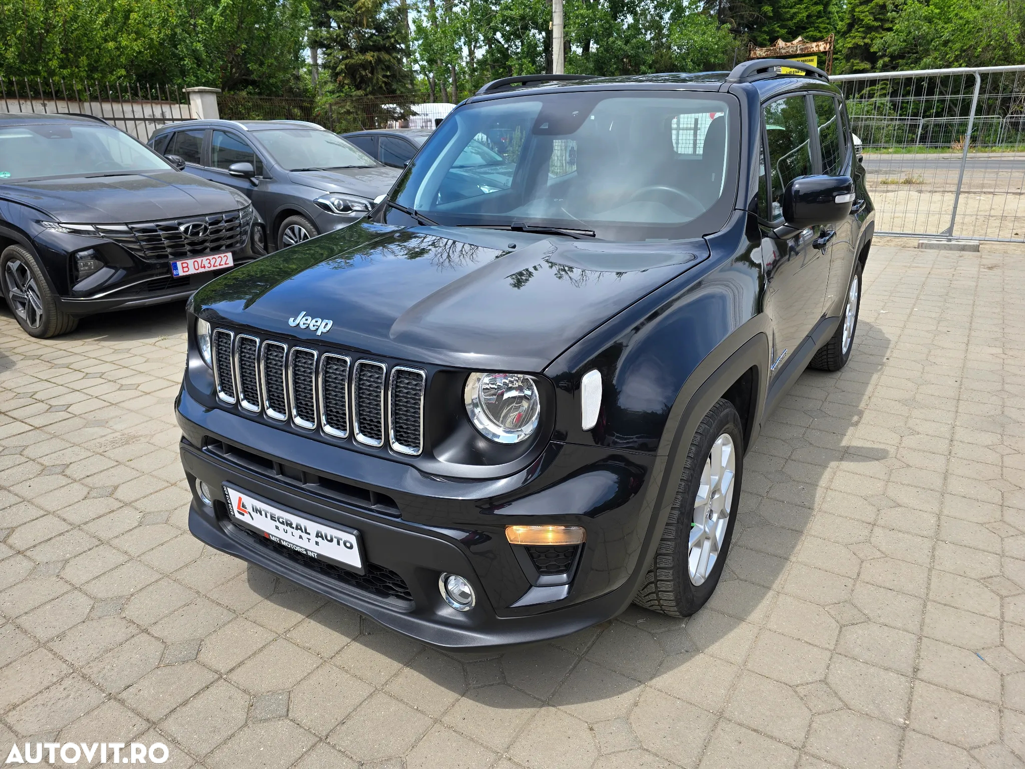 Jeep Renegade 1.0 Turbo 4x2 M6 Longitude - 26