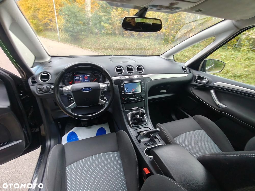 Ford S-Max 2.0 TDCi DPF Champions Edition - 38