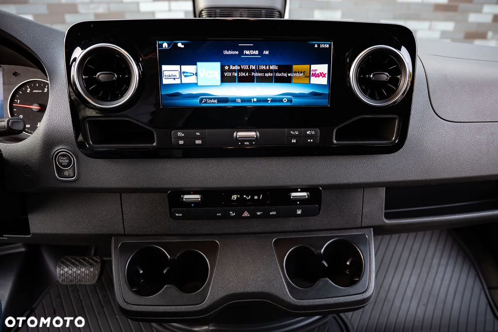 Mercedes-Benz Sprinter - 17