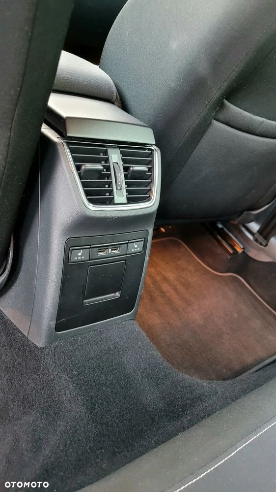 Skoda Octavia 2.0 TDI Style DSG - 8